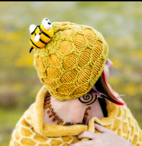 Cashmere/ Merino Honeycomb Hat w/ Hand felted Bee 🐝 Pom