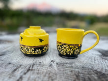 Load image into Gallery viewer, Gilded Bee 🐝 Sugar and Creamer set
