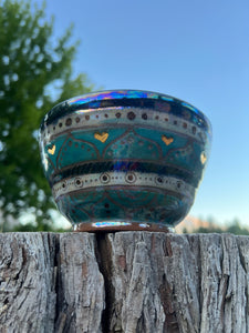 Gilded ❤️’s Rainbow 🌈 Mother of Pearl carved bowl